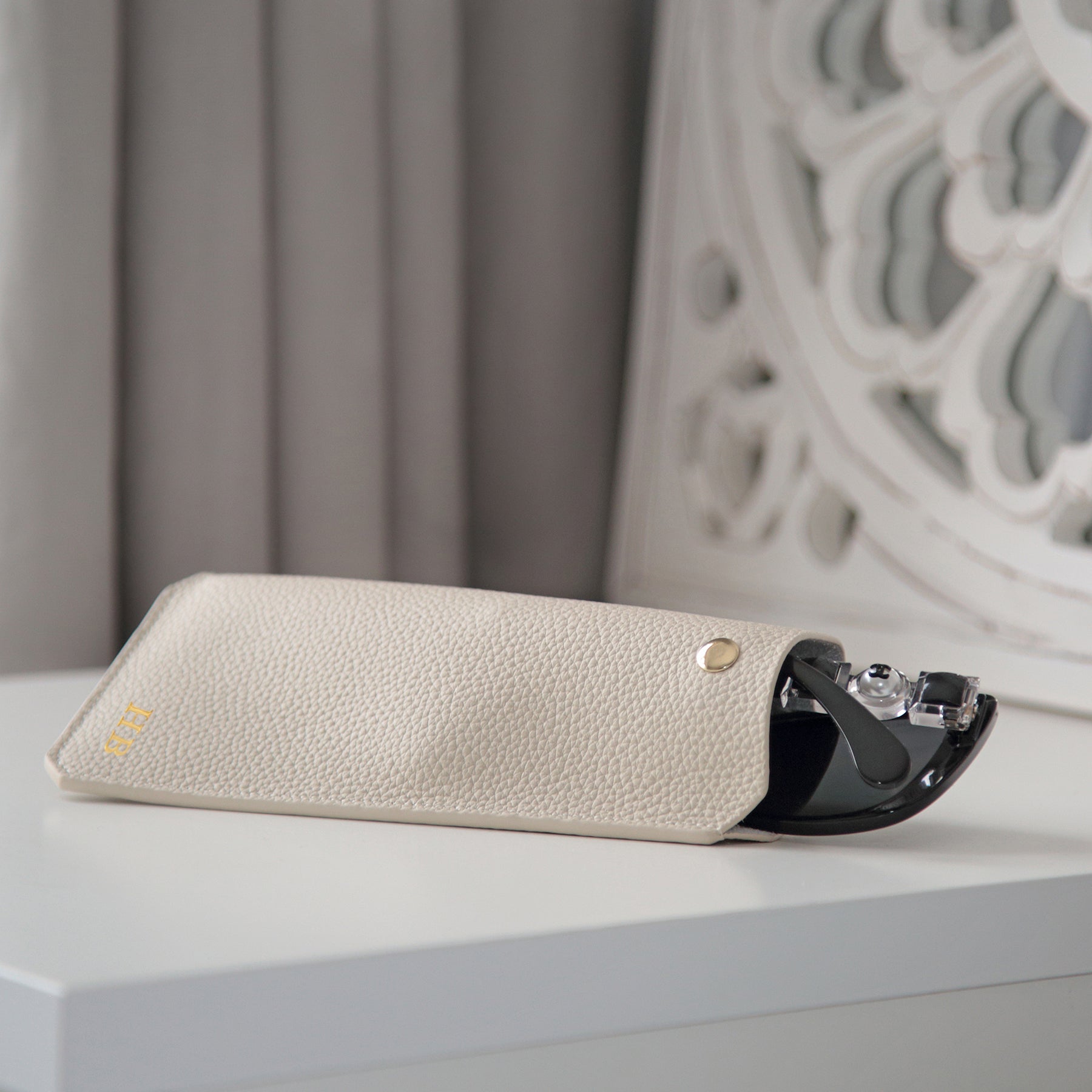 Almond Pebble Italian Leather Sunglasses Case