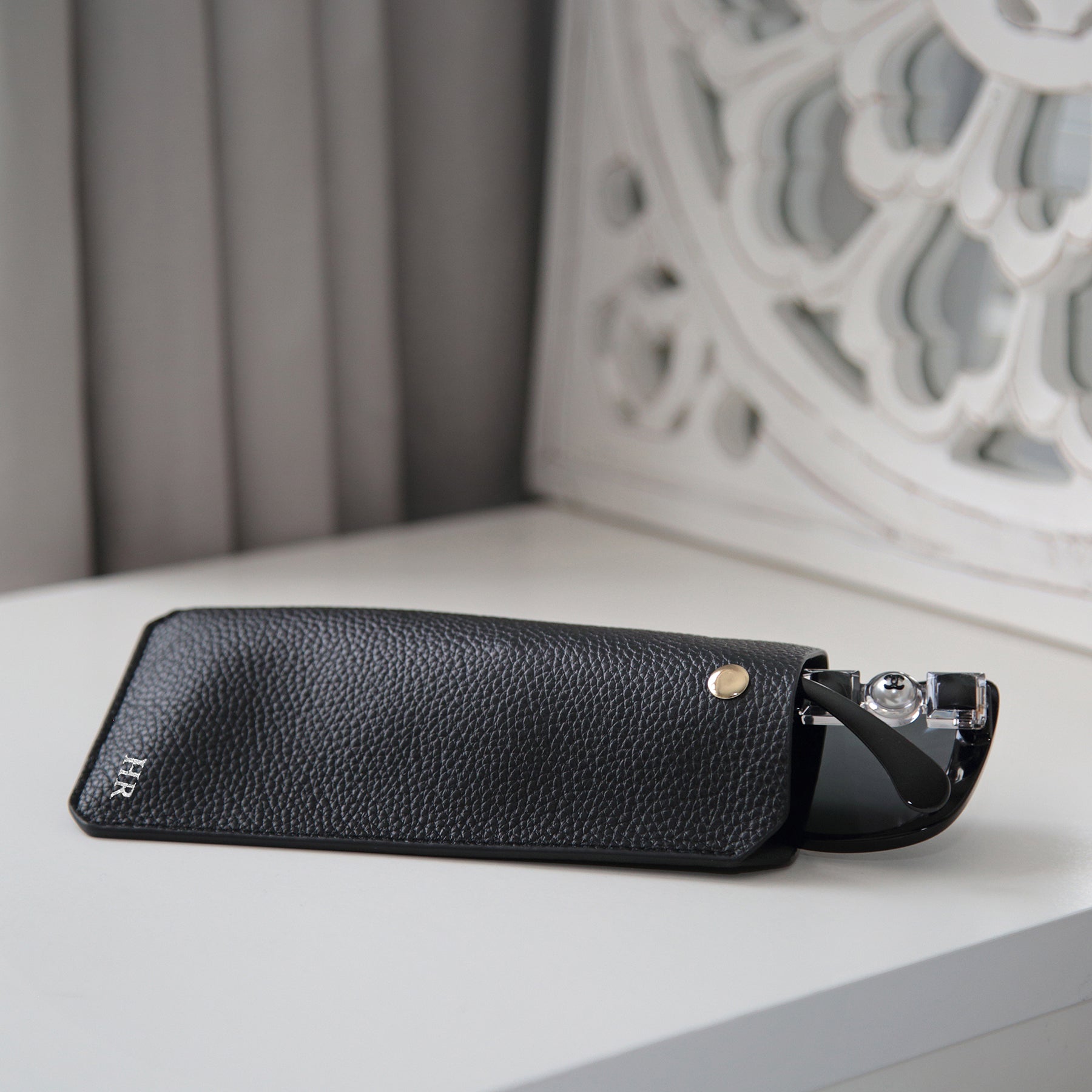 Black Pebble Italian Leather Sunglasses Case